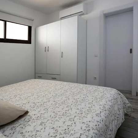 Apartamento Agaete Parque: Vista Piscina *